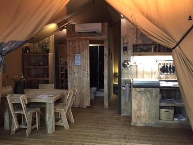Camping Site De Gorge Vent Frejus Phòng bức ảnh
